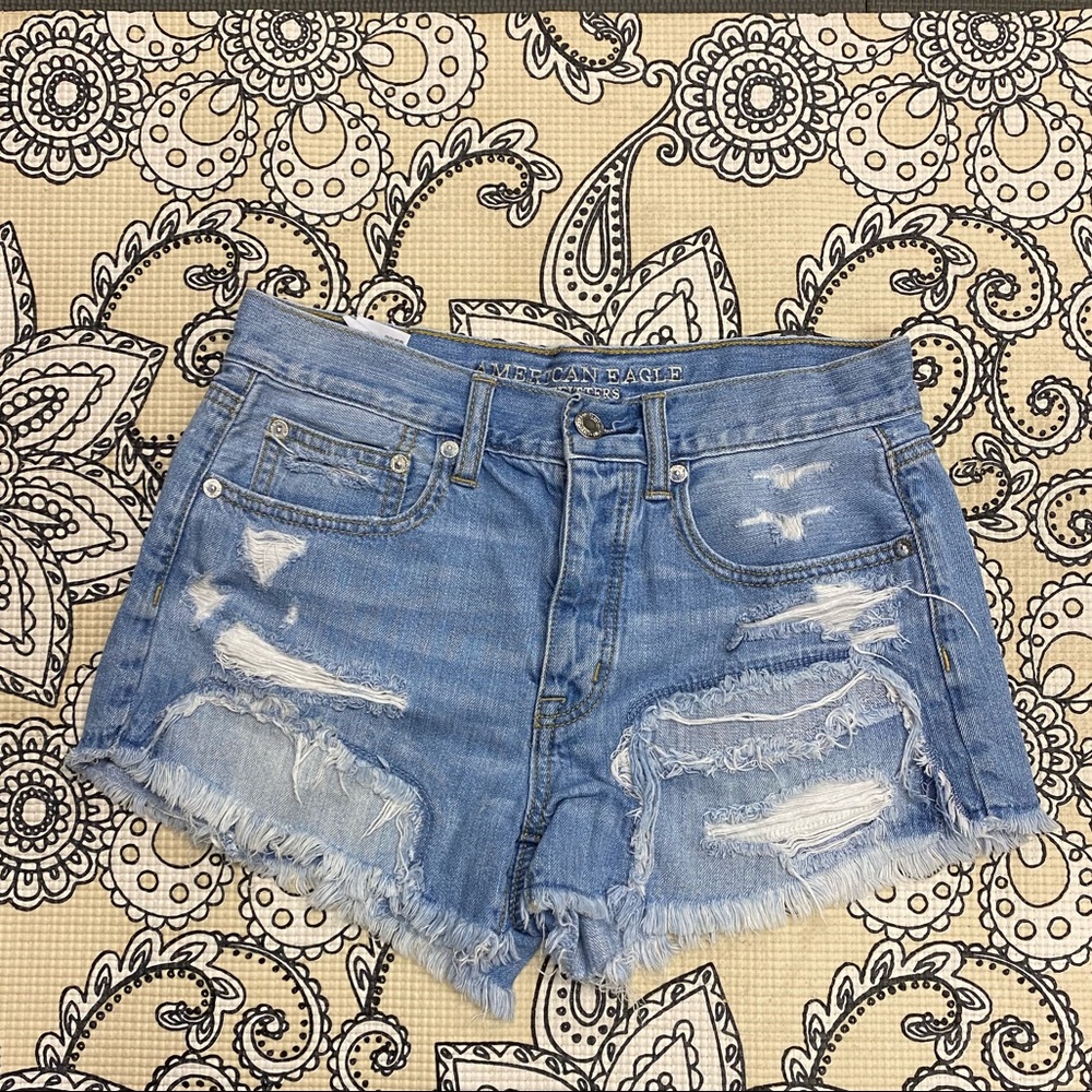 American Eagle cut offs - EUC